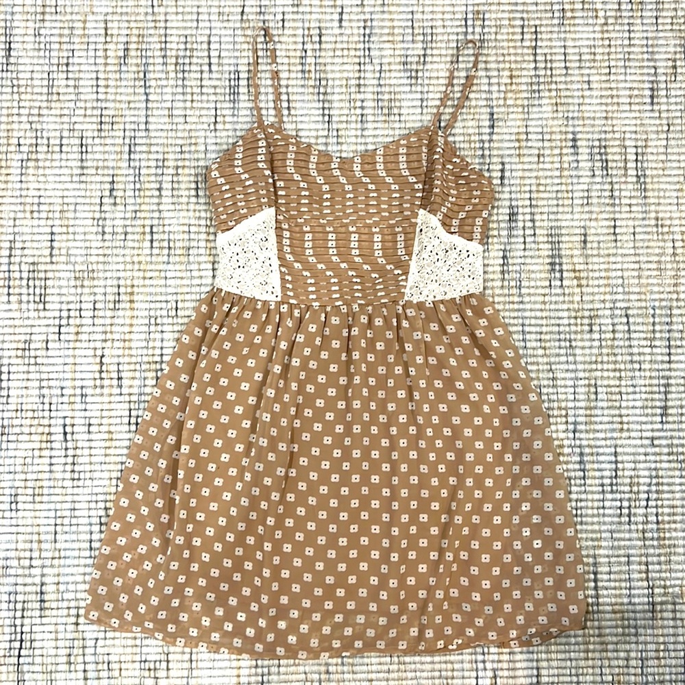 Bar 111 Dress adorable fit & flare style subtle floral pattern light & airy💖